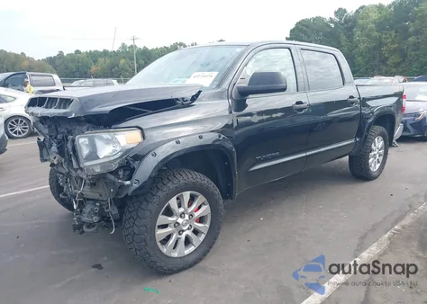 2018 Toyota Tundra Sr5 5.7L V8 z USA, uszkodzony, nr VIN 5TFDW5F16JX727374